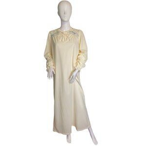 Vintage 70's Dreamaway Women's Ivory Embroidered Nightgown Size M